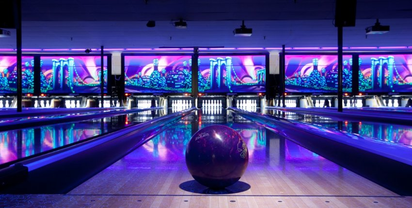 BOWLING