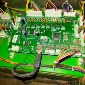 I/O Board Dino Battle, IO Kartı