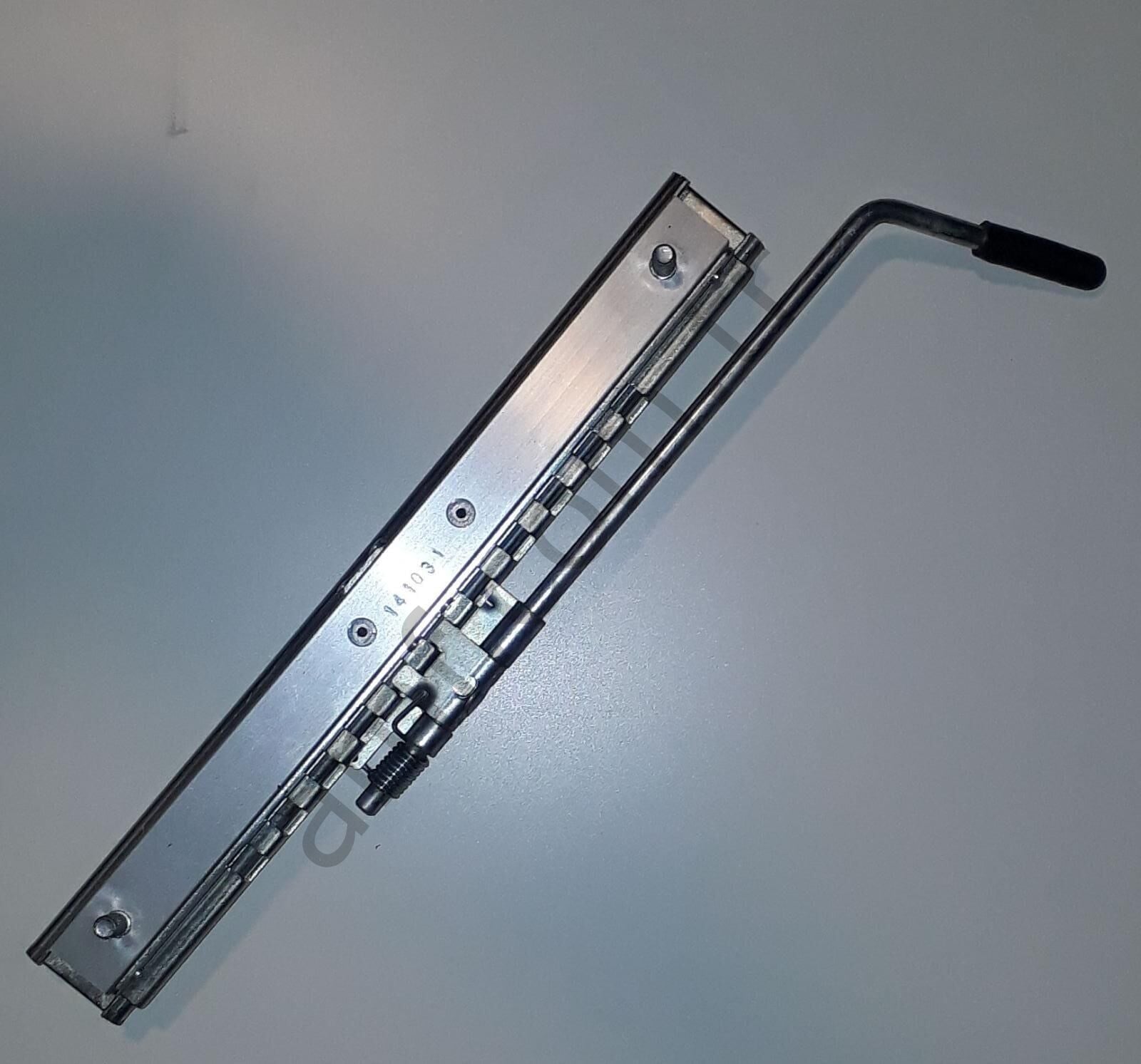 Sega Seat Rail Right_601-9060-91 ShowDown, Sega Koltuk Rayı, Sağ Taraf